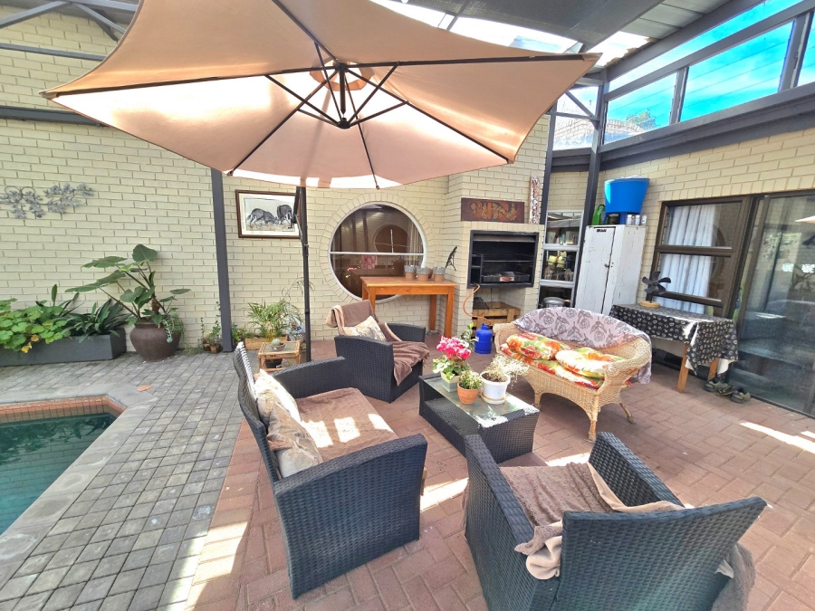 4 Bedroom Property for Sale in La Provance Free State